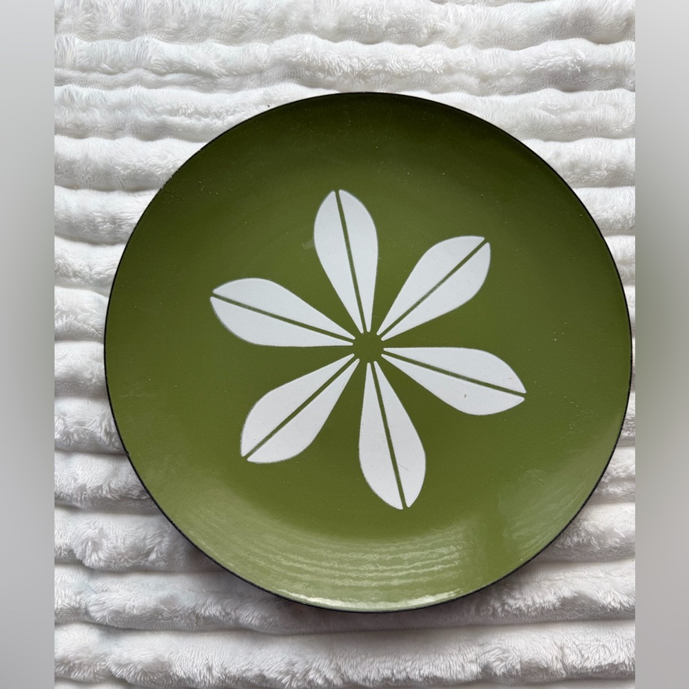 💚🤍 Catherine Holm Mid-century 12 inch lotus plate platter green with white